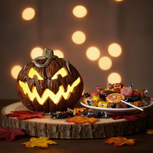 Lade das Bild in den Galerie-Viewer, Nachtlicht Spuk Kürbis - Gruseliges Highlight