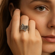 Lade das Bild in den Galerie-Viewer, Vintage Blüten-Layer-Ring – Silberglanz
