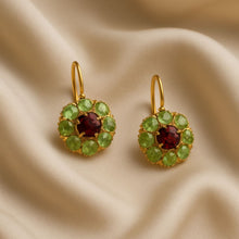Lade das Bild in den Galerie-Viewer, Vintage Crystal Glanzohrringe
